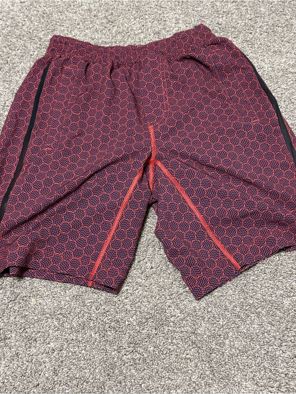 lululemon athletica Lined 9” Men's Red & Blue Patterned Athletic Shorts